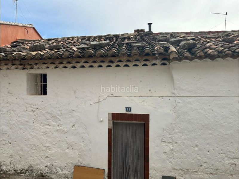 Foto f3464bdb-de74-4d2e-ba70-13416e0dbb97. Casa amb aparcament a Bejís
