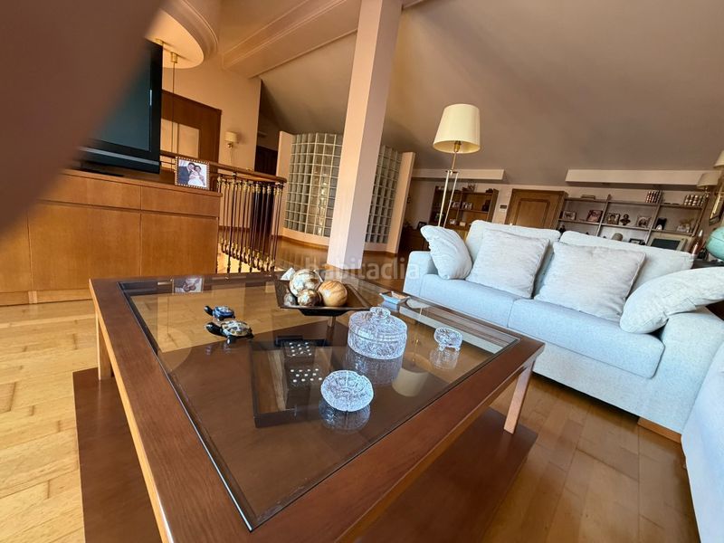 Foto 86f0de10-7247-46c3-ba26-239fe22c8371. Casa amb aparcament a Corea Gandia