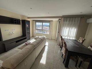 Appartement  Calle fuente sierra. Venta de piso en altura incluye muebles electrodomesticos