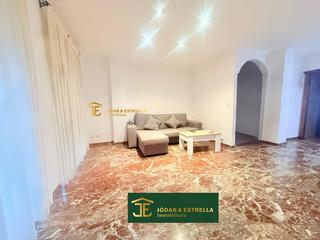 Apartament a San Mateo. Amplio apartamento en pleno centro con 2 dormitorios y plaza de