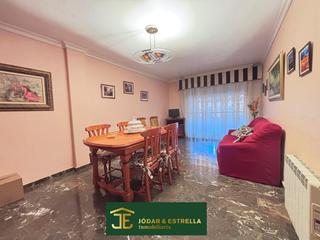 Piso en Santiago. Piso de grandes dimensiones en la zona avd. juan carlos i