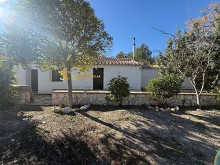 Casa a Jarales. Casa rustica en la paroquia para entrar a vivir