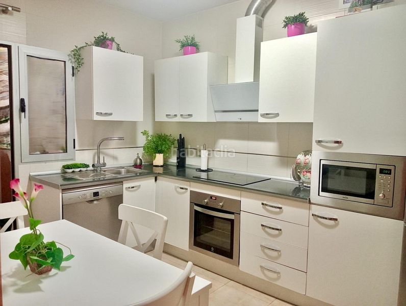 Foto cd649b21-f34a-467e-9b2a-018ebcf75906. Apartament amb aparcament a San José Lorca