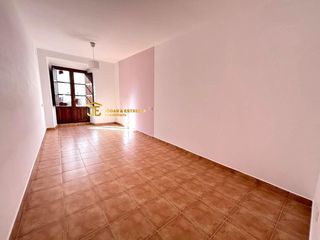 Pis a Santiago. Piso totalmente reformado en el centro.