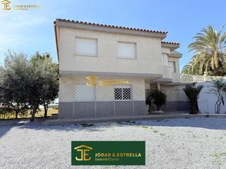 Chalet in Tercia. Maravilloso chalet a 3km del centro. tercia.