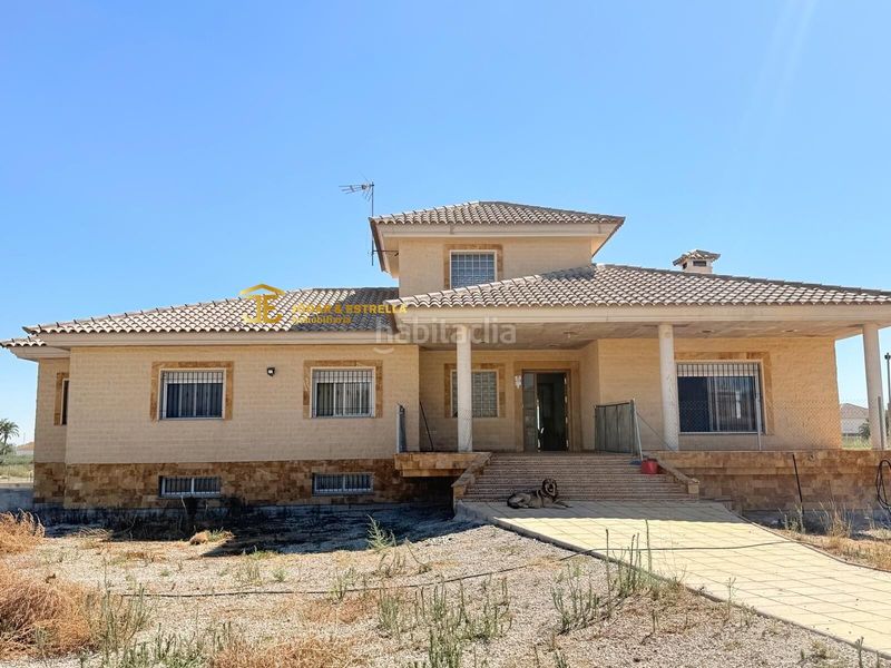 Foto cb59ff0d-cb36-4f69-ac19-2299ade8c332. Chalet  de 4 dormitorios en la torrecilla en Lorca