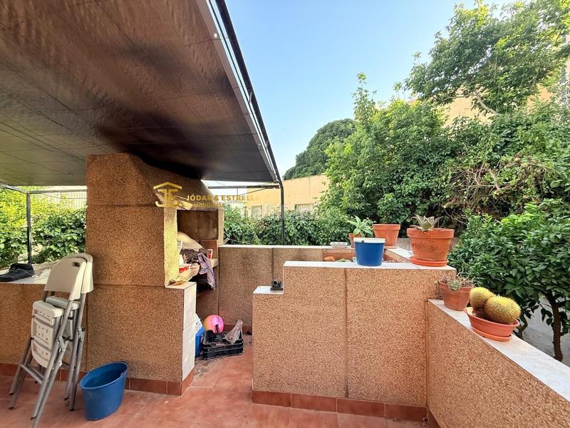 Foto 4a5e38d6-8c5f-430e-a54d-555b9f5e7faf. Chalet avec parking dans Sutullena Lorca
