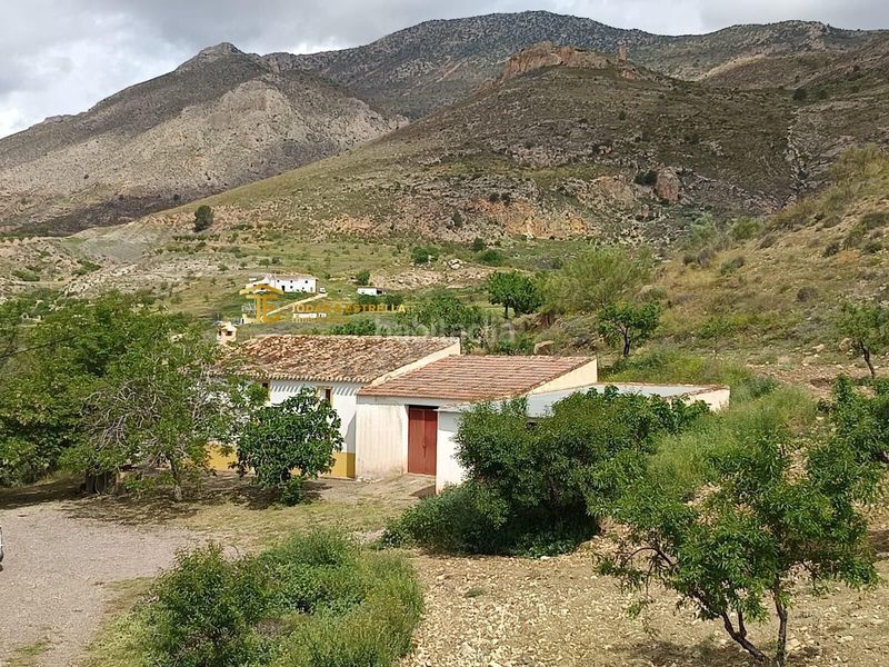 Foto 0a7d8edd-1772-4eb4-9afe-6599160ca309. Casa amb aparcament a Humbrías Lorca