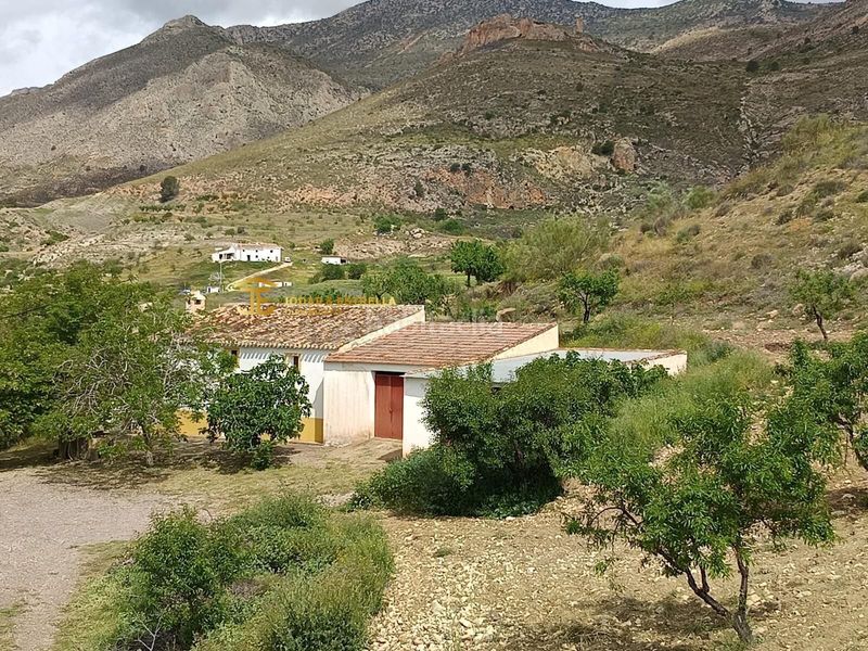 Foto fd48ea08-bbb7-41e0-94dc-a24ca93dda35. Casa amb aparcament a Humbrías Lorca