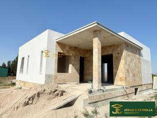 Chalet en Purias. Bonito chalet en construccion en purias.