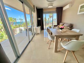 Apartament a Carrer amplaries 9