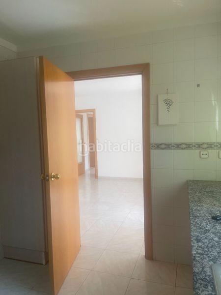 Foto a019b1b2-febb-4c59-95eb-e170738095f1. Rent flat with heating parking in Centre Vic
