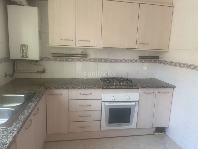 Foto a37df1d1-820e-4fcc-8a78-16b8d6fb36c3. Rent flat with heating parking in Centre Vic
