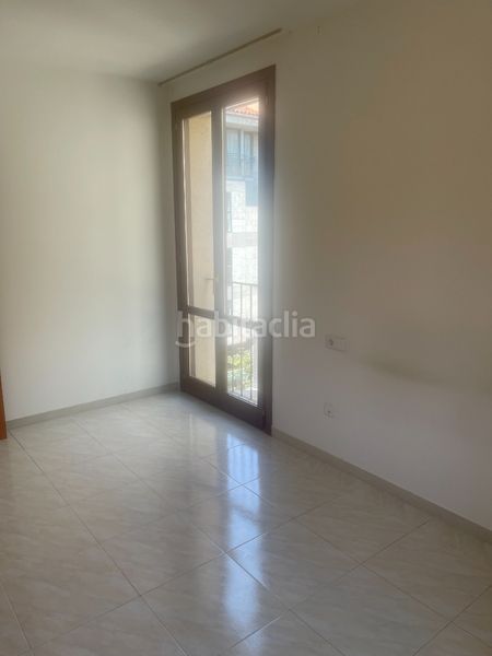 Foto b64ec567-ef95-4def-85b4-32fc39cb3fb9. Rent flat with heating parking in Centre Vic