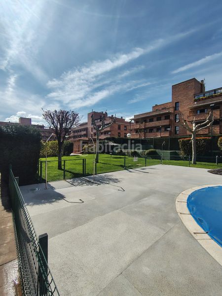 Foto c6ee15a8-4e3b-47b2-be54-d01020f5a75b. Pis amb calefacció piscina a Brunete