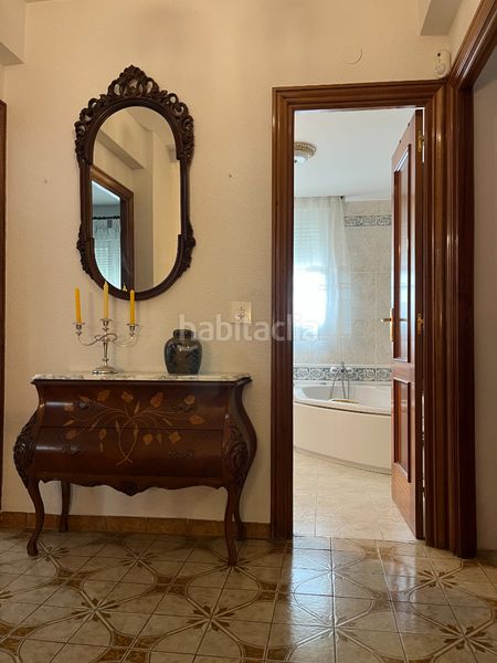 Foto e0f0d2a1-292f-4b6f-be5f-d0e9de3c6512. Xalet amb xemeneia calefacció aparcament piscina a Valdemorillo
