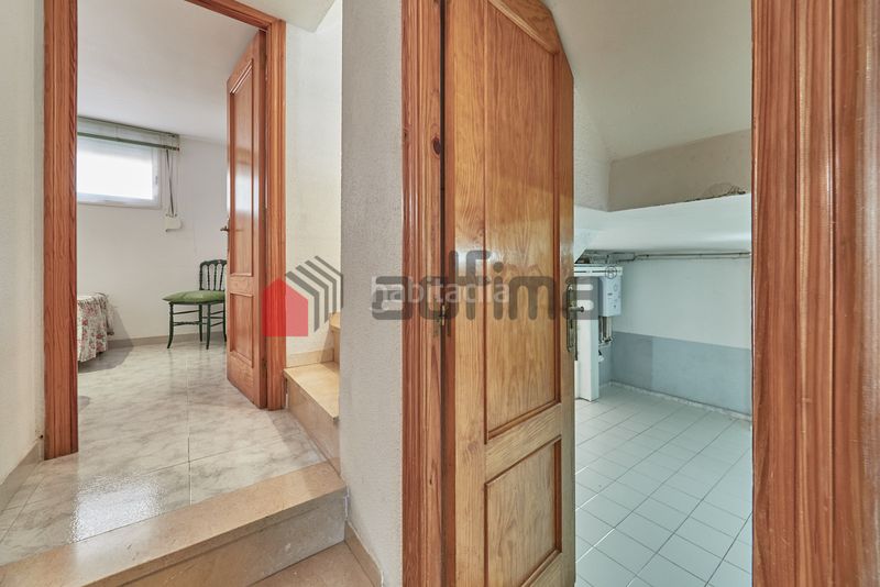 Foto dee2bbb1-18bd-423b-a53f-1ba482a9e948. Casa adossada a carrer comunidó 11 a Altafulla