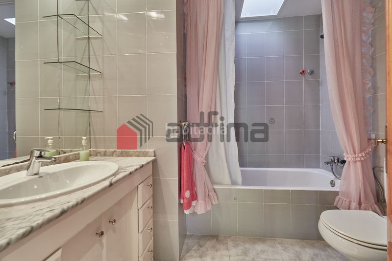 Foto e62e166c-b448-4bda-8329-04e76e970ab7. Casa adossada a carrer comunidó 11 a Altafulla