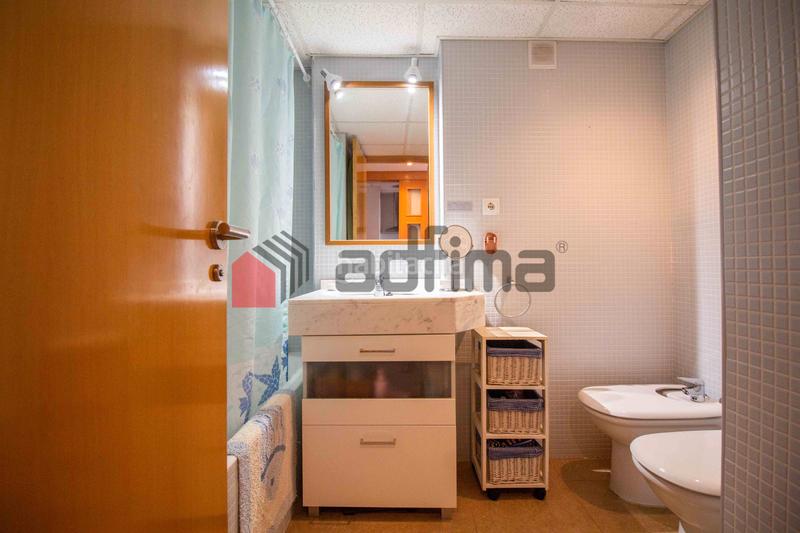 Foto 9860190b-5a94-4082-8b23-f3f79756f3d8. Alquiler apartamento en via augusta 51 alquiler temporada zona playa (septiembre - junio) en Altafulla