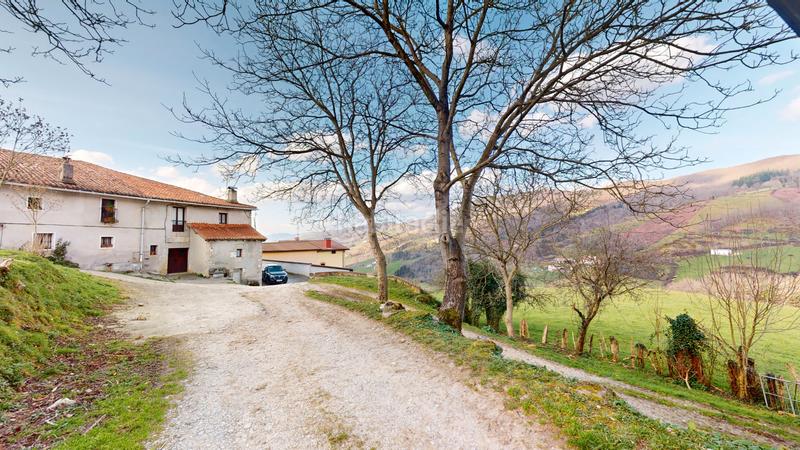 Foto 838d31e6-84ea-452c-a95b-3e774191de5e. Dúplex en bedaio auzoa auzoa 18e piso dúplex en caserio con amplios terrenos ideal para ganado en Tolosa