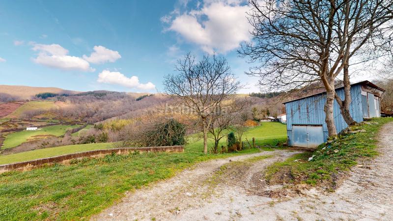 Foto ace777cd-98f7-4e0f-bcf9-7579354ad746. Dúplex en bedaio auzoa auzoa 18e piso dúplex en caserio con amplios terrenos ideal para ganado en Tolosa