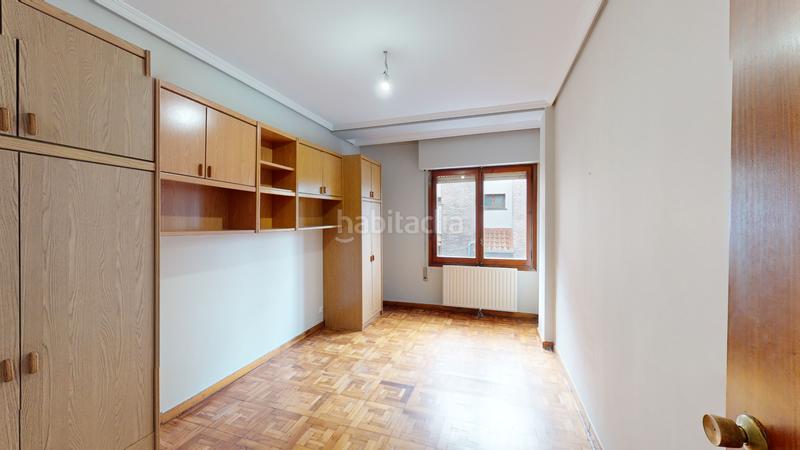 Foto 78aaf9dd-fe27-441a-8f3b-8de626436b2b. Piso en calle patxi arrazola 41 piso amplio para hacer a tu gusto en Leitza