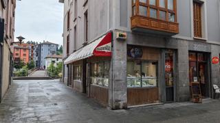 Alquiler Local Comercial en Mayor kalea 26. Local joyeria en esquina privilegiada de villabona