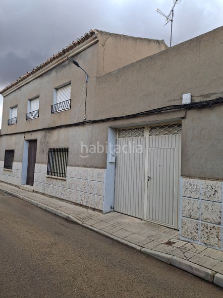 Foto 8cdbde65-f9fe-4c48-9690-43295774c969. Casa amb calefacció a Puebla de Almoradiel (La)