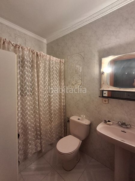 Foto 76722b9d-3e44-45be-921d-5a18bb41f613. Casa amb xemeneia calefacció a Puebla de Almoradiel (La)