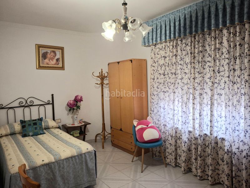 Foto dadf5c6c-5e6e-49bc-8275-afd1c3b9d95d. Casa amb xemeneia calefacció a Puebla de Almoradiel (La)