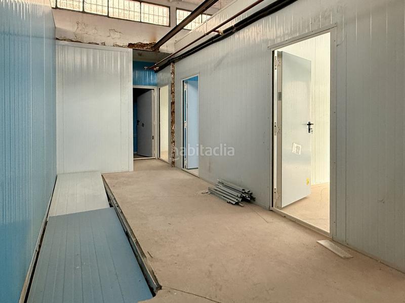 Foto 0e7a4c14-4ed5-473c-a5b5-47ac72fd8c13. Local commercial dans santa leonor 37 dans Simancas Madrid