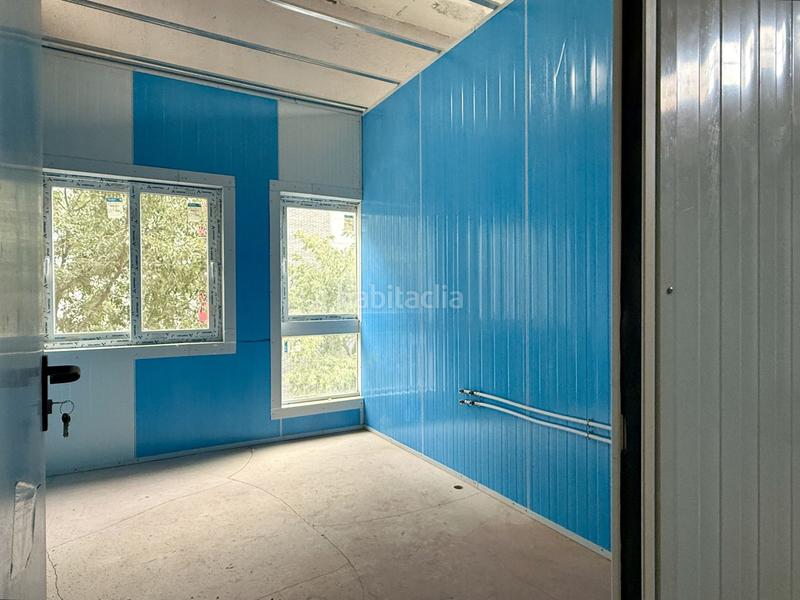 Foto 65ed87a0-3d7e-4a96-8401-50157bfb7fbe. Local commercial dans santa leonor 37 dans Simancas Madrid