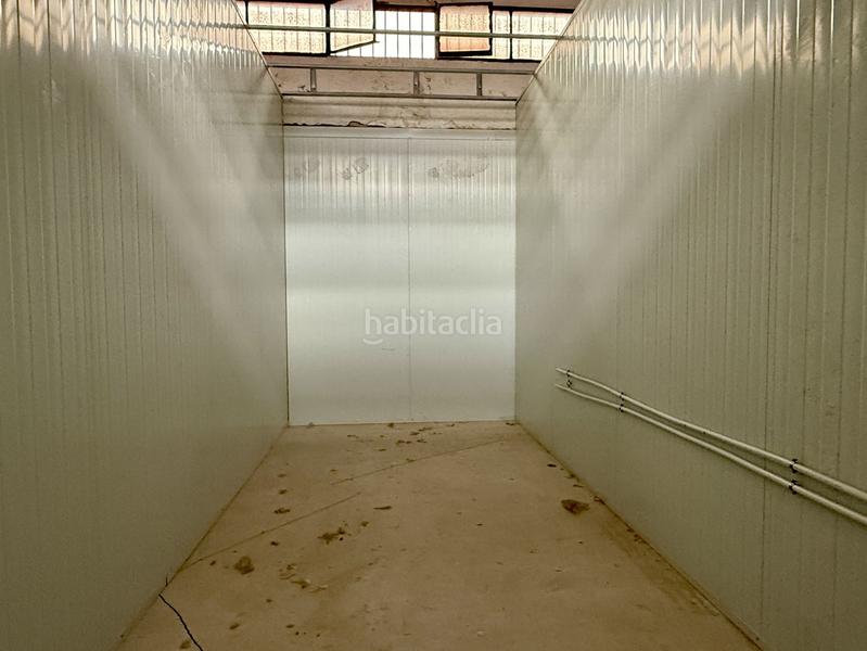 Foto b71d6530-0919-4d12-b4c0-951075a73130. Local commercial dans santa leonor 37 dans Simancas Madrid