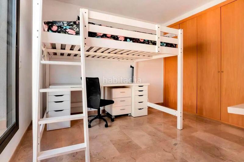Foto b2f56e78-956f-4604-ae06-7a785e177400. Duplex with heating parking in Cementiri Vell Terrassa