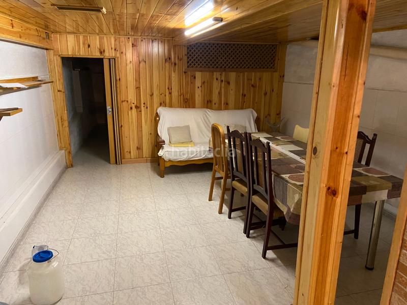 Foto db72c294-f709-4b1e-9a4c-13c9eb7385b8. Casa a schiera con camino riscaldamento in Can Boada Terrassa