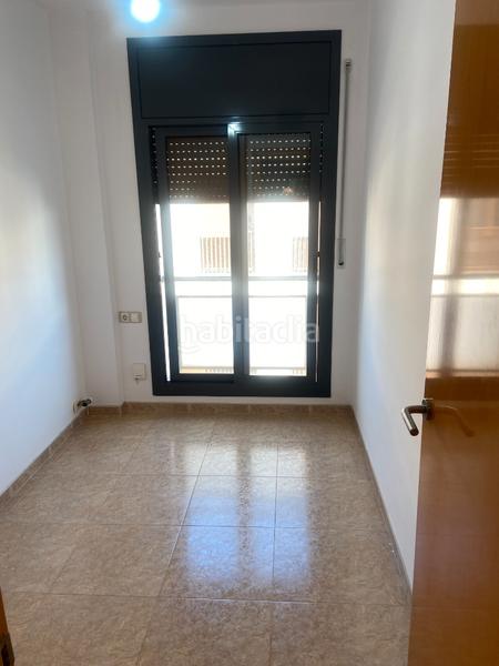 Foto 293705fb-e4f5-463c-a9db-82d796886e51. Piso llum, comoditat i bona distribució al centre en Sabadell