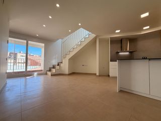 D�plex a Carrer de l'autonomia 116. D�plex excepcional en terrassa - �tu hogar ideal te espera!
