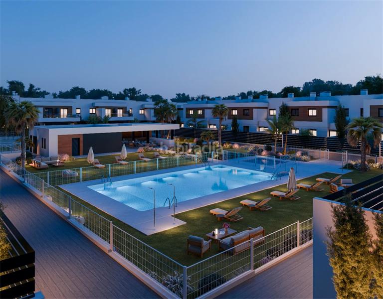 Foto ccb1b2f9-c256-4a0c-bf81-9941e600589b. Maison 143m<sup>2</sup> avec piscine dans Entrenúcleos Dos Hermanas