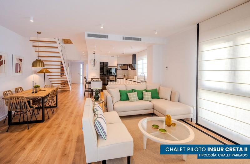 Foto 1918a2f5-1fe7-4ecd-94ac-e7d065401d39. Maison 186m<sup>2</sup> avec piscine dans Entrenúcleos Dos Hermanas