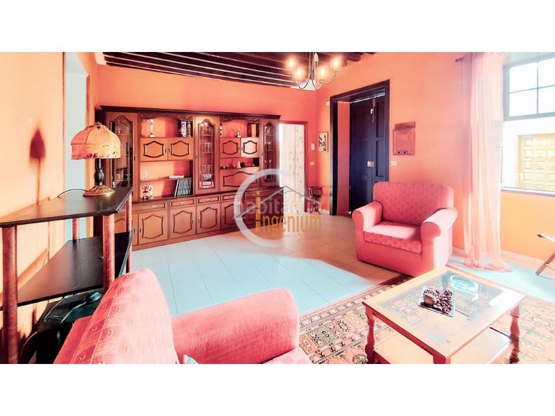 Foto 3bf42b0d-5019-4392-9f85-9c50440209ce. Casa amb aparcament a Garachico