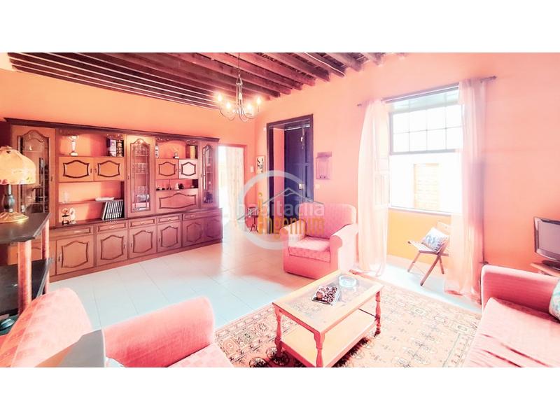 Foto af84e007-b3e5-4508-b837-009237f966c1. Casa amb aparcament a Garachico