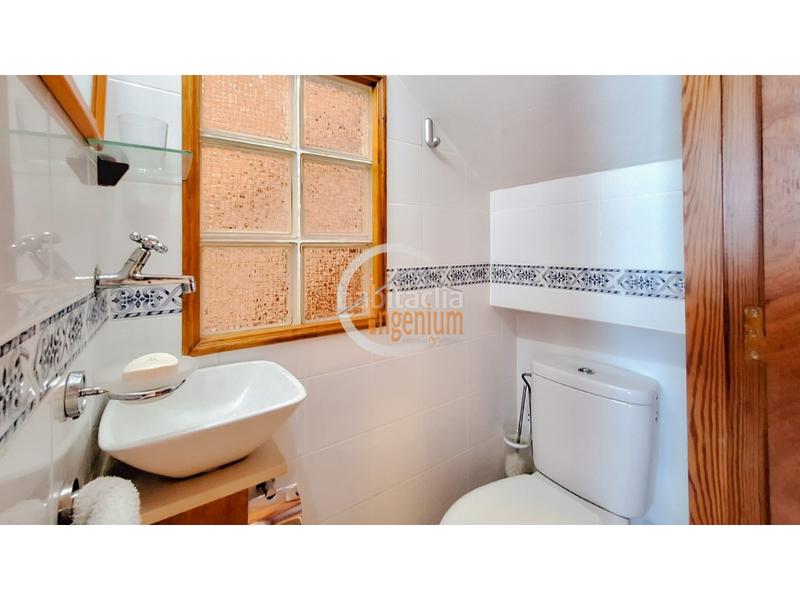 Foto 27272f4b-f77a-431c-9f00-35e9aed9d161. Semi detached house with parking in La Perdoma - San Antonio - Benijos Orotava (La)