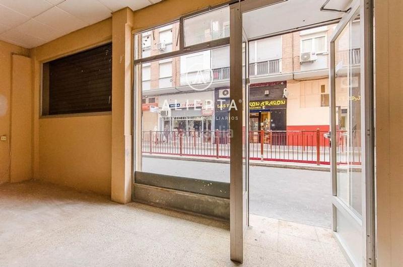 Foto b2b8ce83-8369-4f5f-aa05-126c63490150. Nau industrial a Las Fuentes Zaragoza