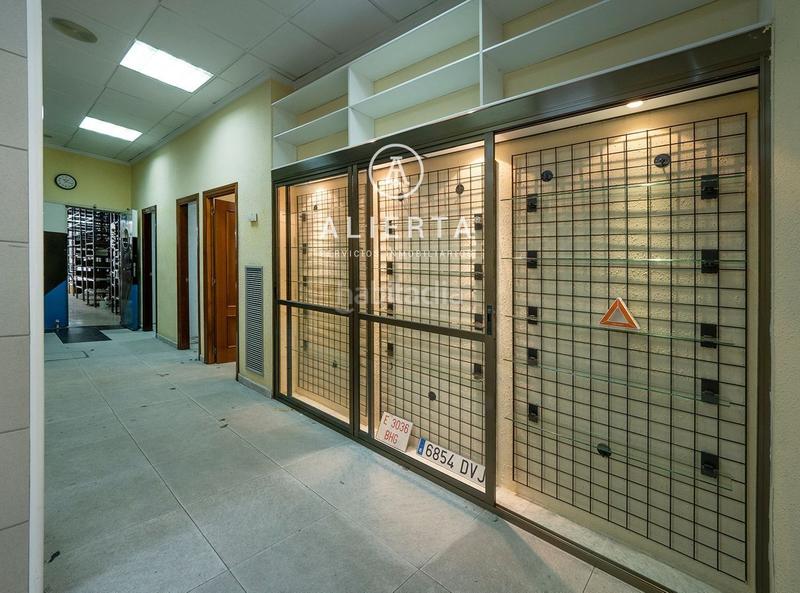 Foto d7bb0fa8-4a05-4653-a06e-272e9ce12e67. Capannone industriale in La Granja Zaragoza