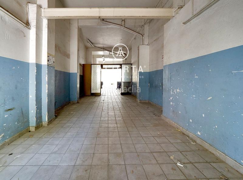 Foto d8557e1d-d171-4b61-bac6-79425377a9e6. Capannone industriale in La Granja Zaragoza