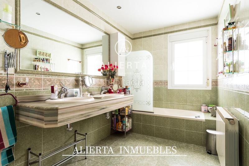 Foto 9741de5b-02bf-487b-9132-b31795f32804. Chalet mit heizung parking pool in Venta del Olivar Zaragoza