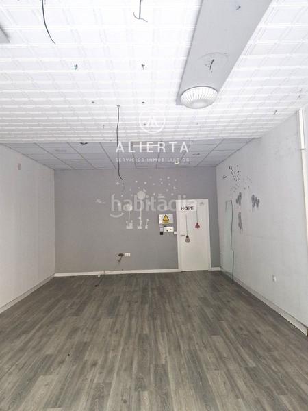 Foto f6987de3-101b-44b1-83c3-9dea5e4d617b. Location local commercial dans Las Fuentes Zaragoza