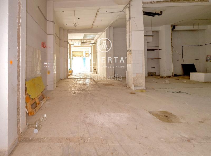 Foto b1655637-1be4-4657-bc76-4ee3b2963597. Fabrikhalle in Barrio Jesús Zaragoza