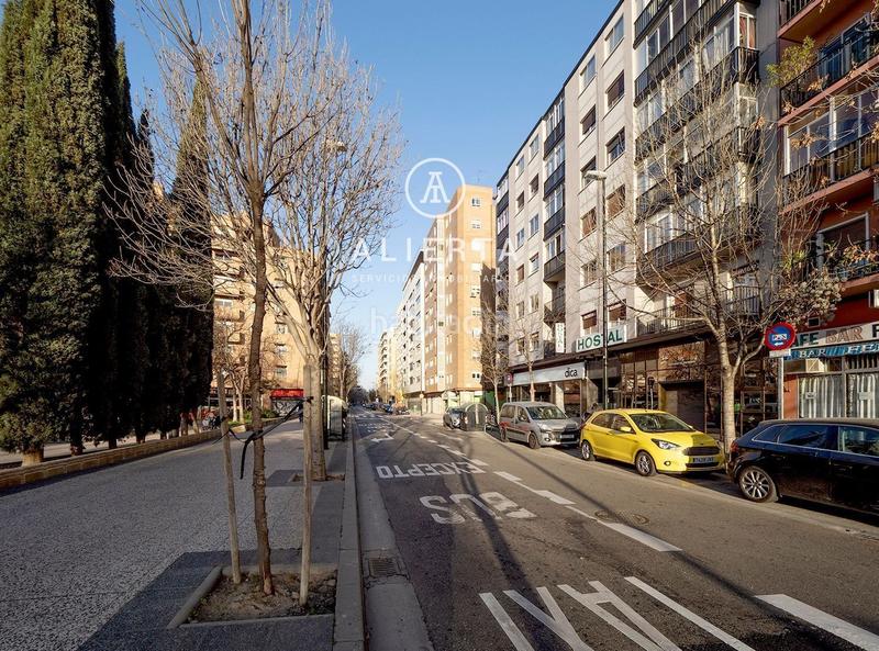 Foto b2abbc7d-d76d-45e6-bd23-1e97fba7cc0b. Fabrikhalle in Barrio Jesús Zaragoza