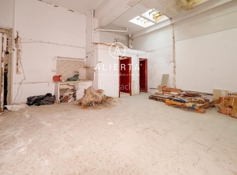 Foto b7129274-e2d5-40c3-9847-999854f6460b. Fabrikhalle in Barrio Jesús Zaragoza